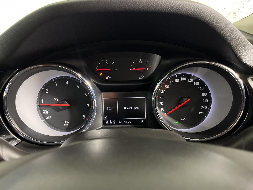 Photo '21' of Holden Commodore