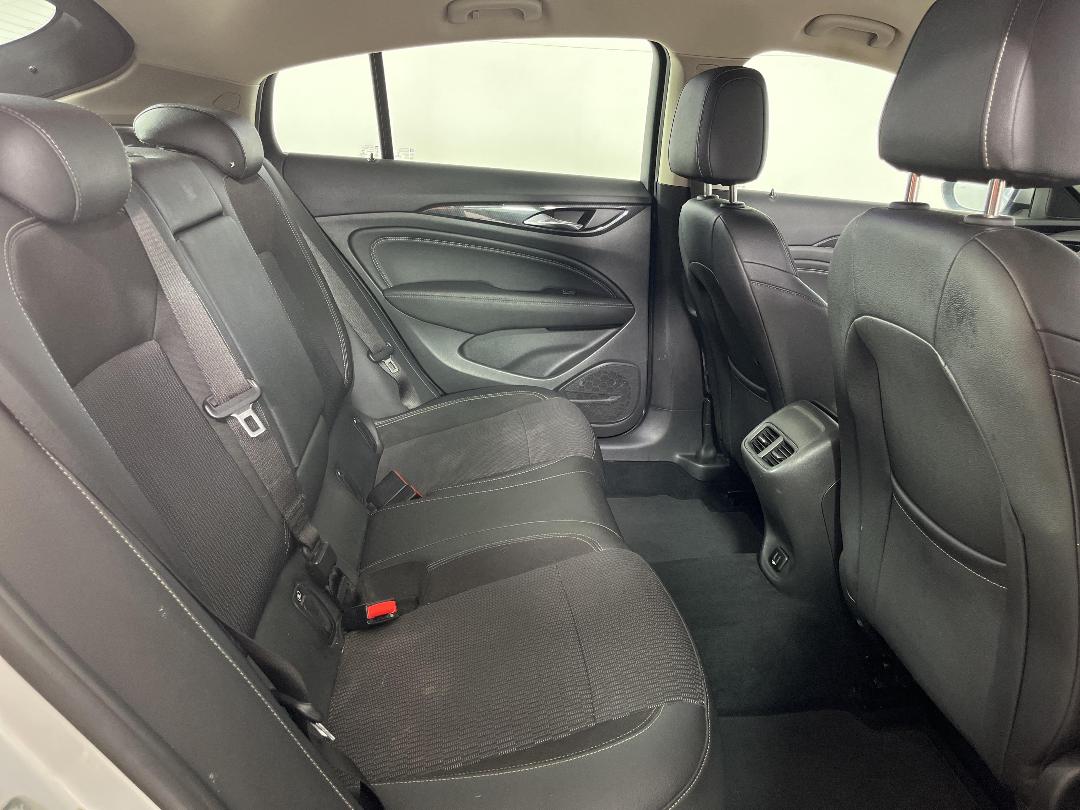 Photo '20' of Holden Commodore