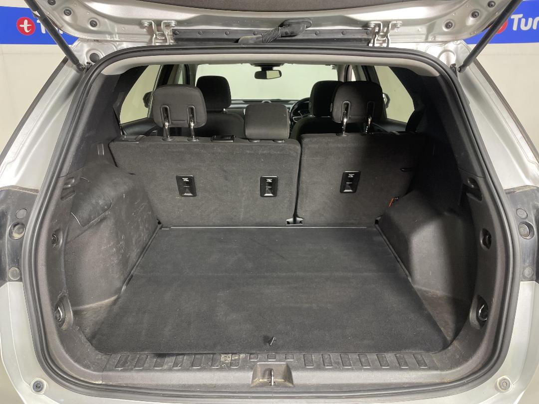 Photo '14' of Holden Equinox