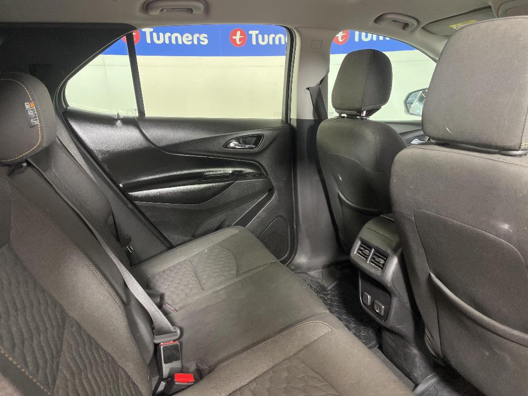 Photo '20' of Holden Equinox