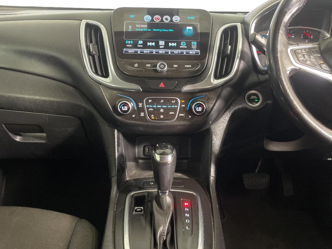 Photo '18' of Holden Equinox