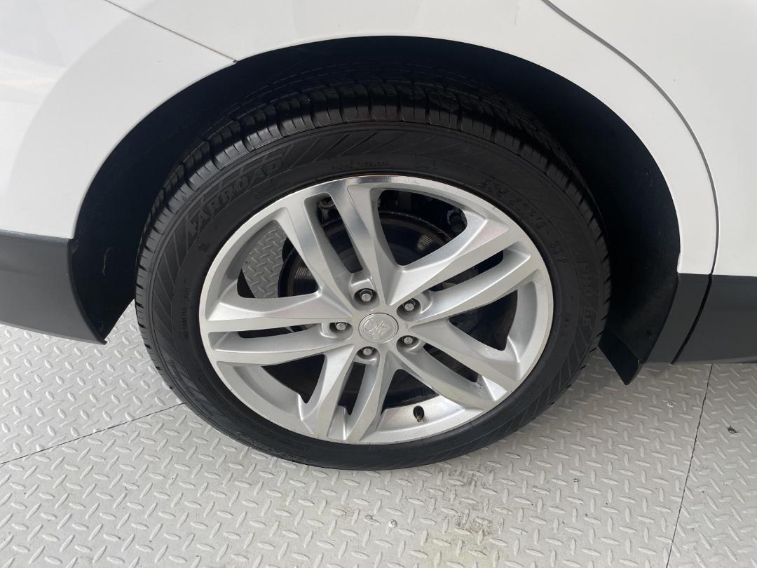 Photo '12' of Holden Equinox Photo '12' of Holden Equinox