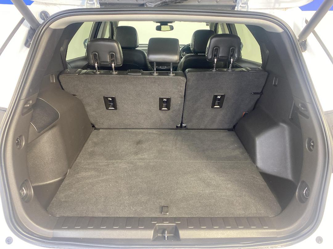 Photo '14' of Holden Equinox