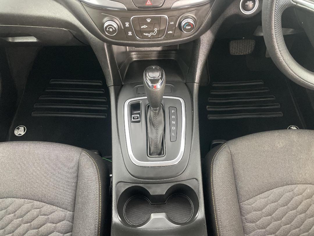 Photo '18' of Holden Equinox Photo '18' of Holden Equinox