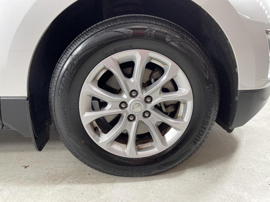 Photo '9' of Holden Equinox