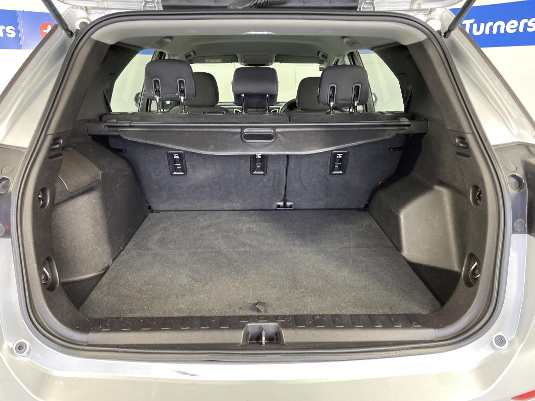 Photo '14' of Holden Equinox