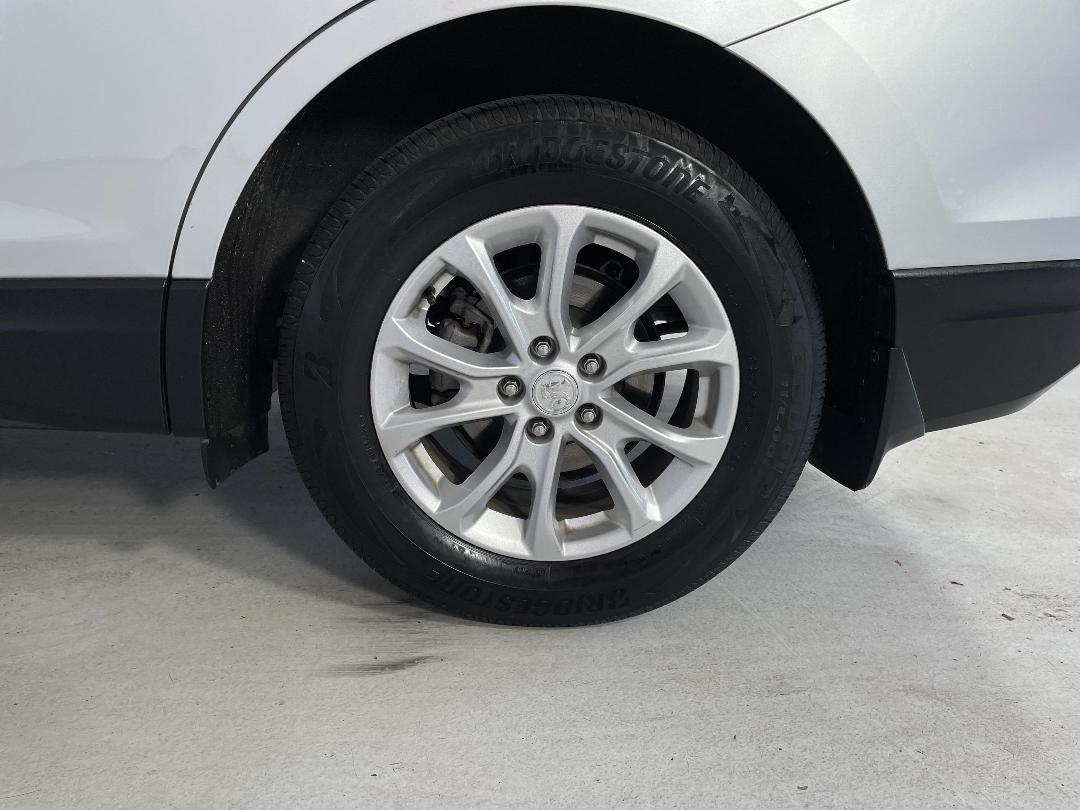 Photo '11' of Holden Equinox