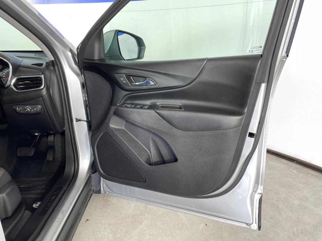 Photo '15' of Holden Equinox