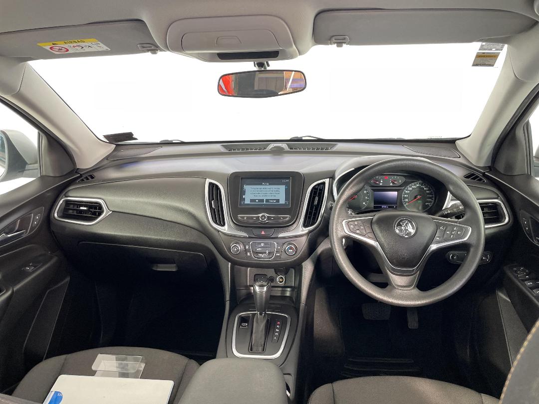 Photo '17' of Holden Equinox