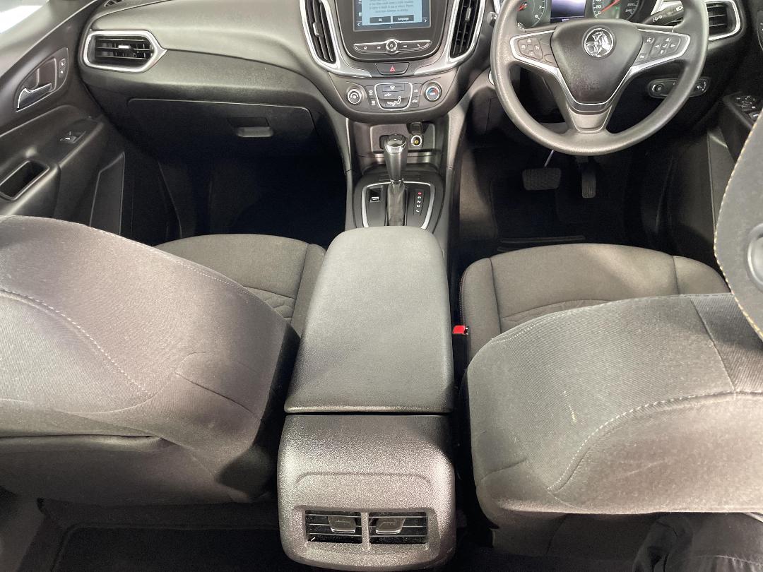 Photo '18' of Holden Equinox