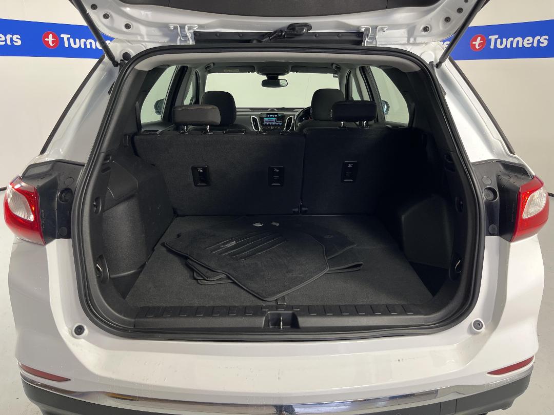 Photo '14' of Holden Equinox Photo '14' of Holden Equinox