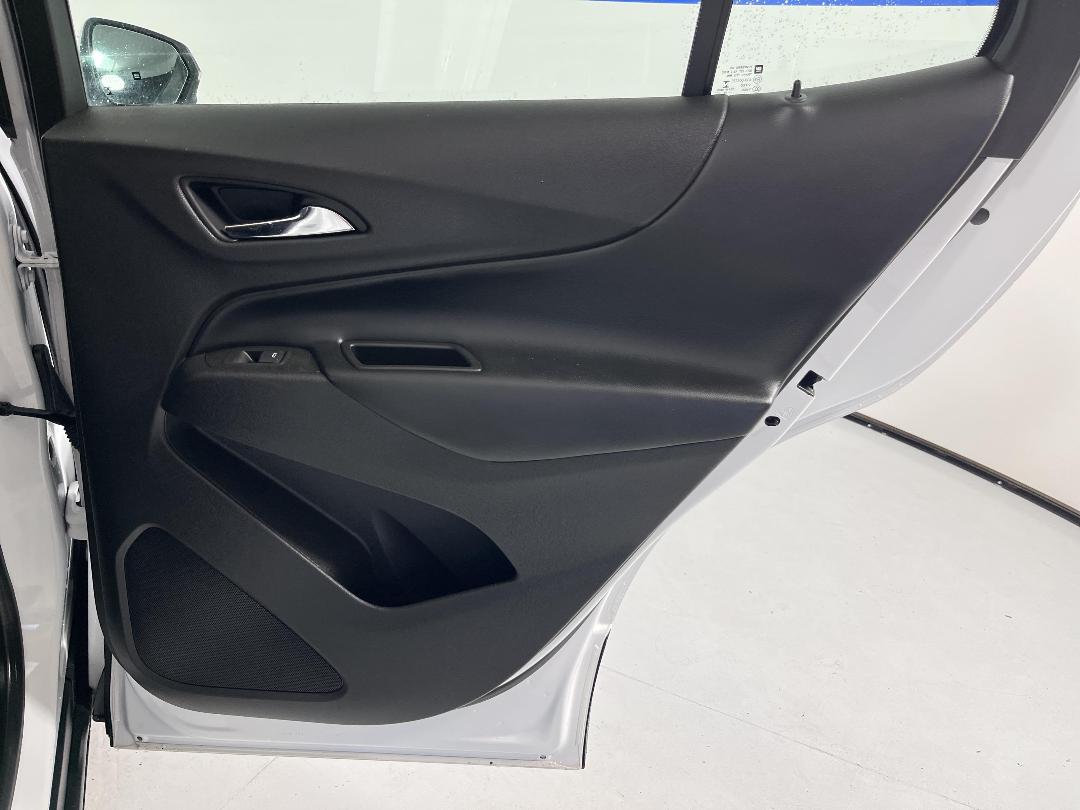 Photo '19' of Holden Equinox Photo '19' of Holden Equinox