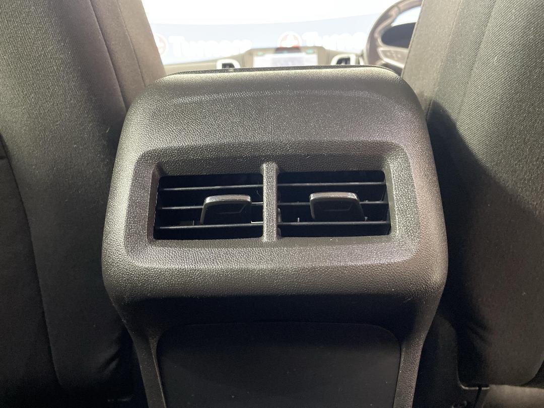 Photo '37' of Holden Equinox Photo '37' of Holden Equinox