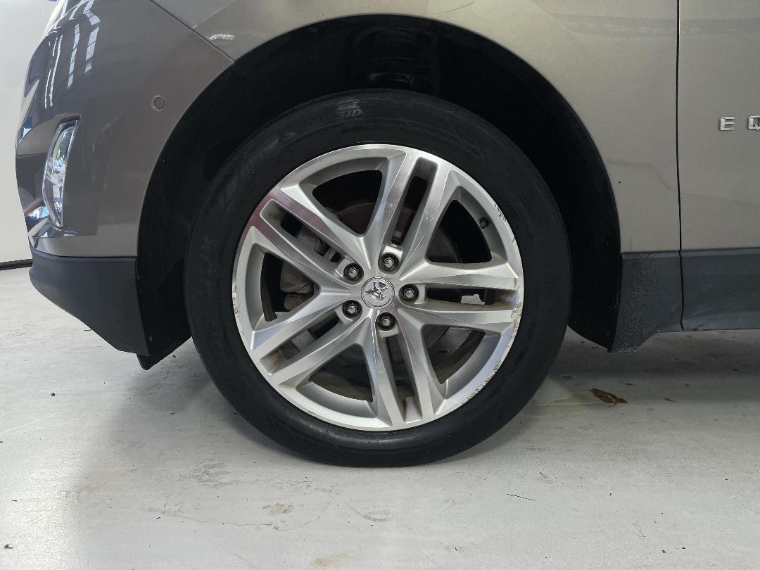 Photo '10' of Holden Equinox