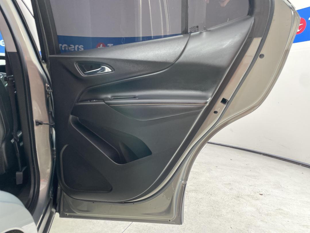 Photo '19' of Holden Equinox