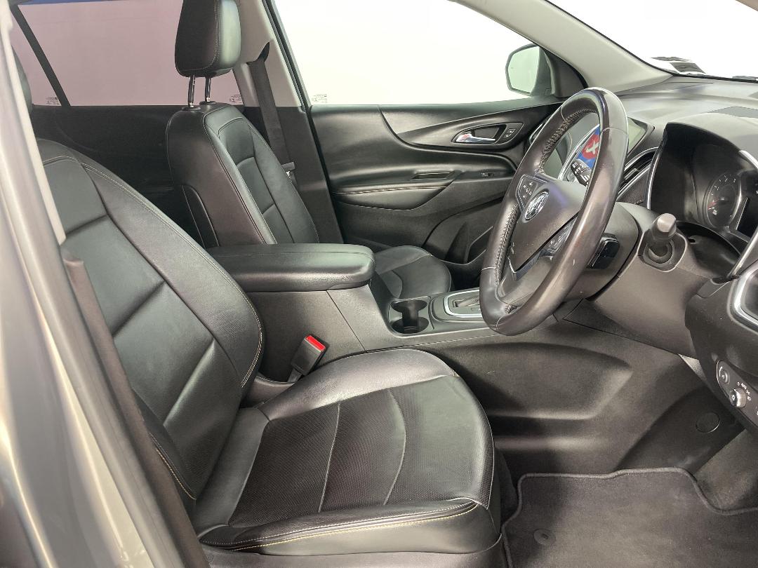 Photo '16' of Holden Equinox