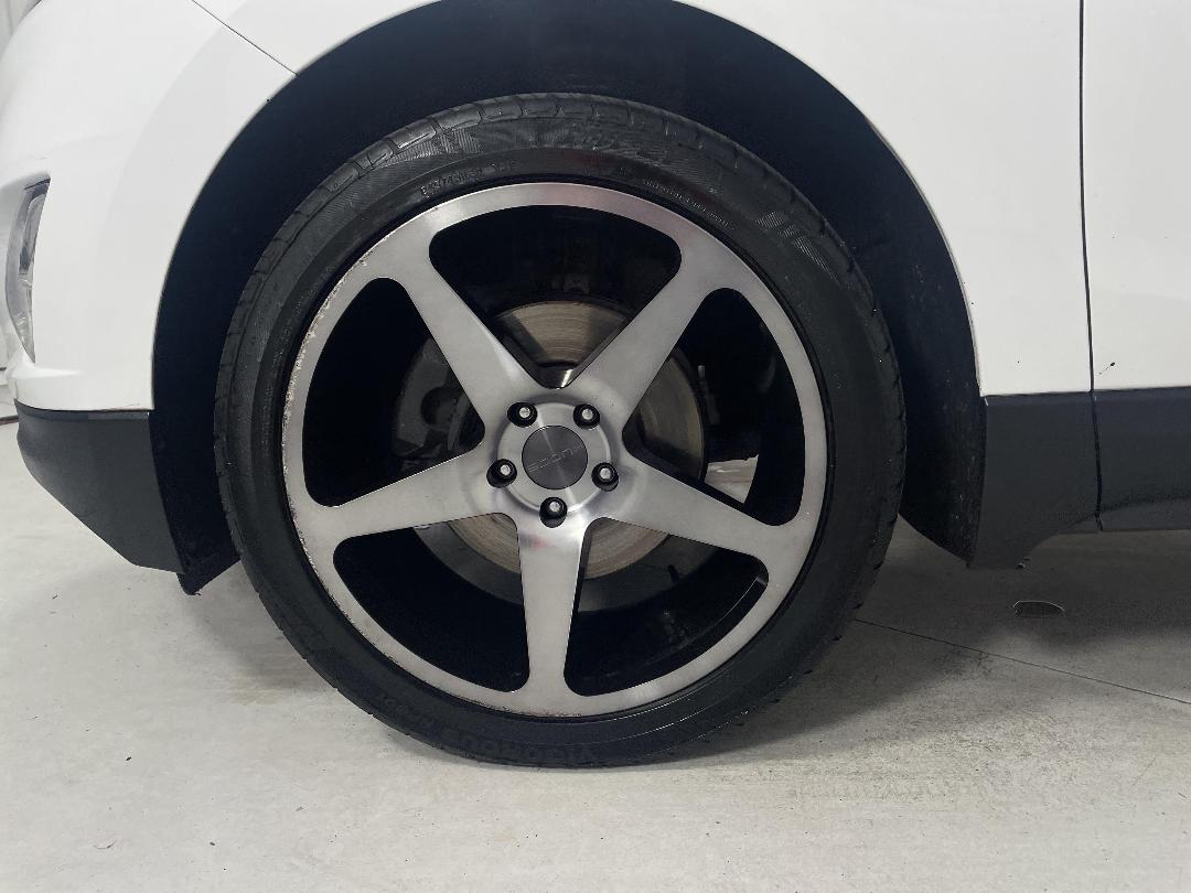 Photo '10' of Holden Equinox