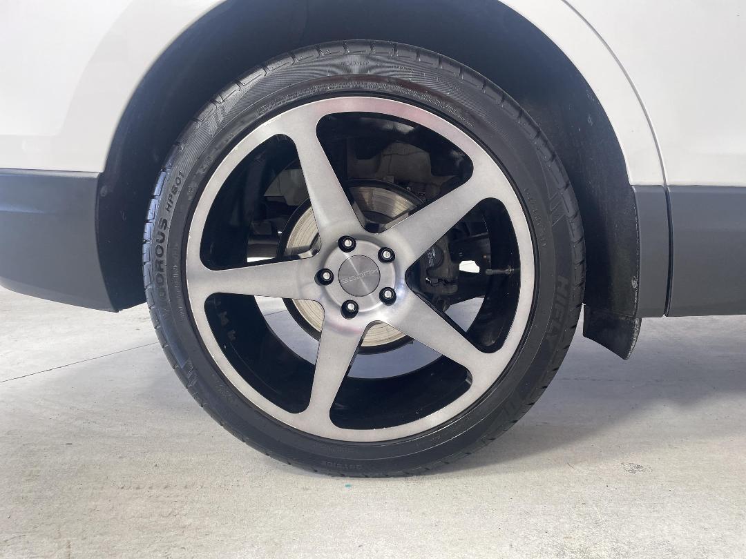 Photo '12' of Holden Equinox