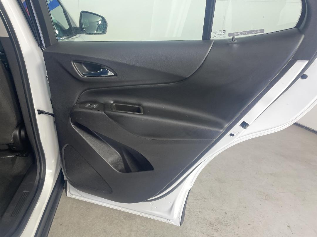 Photo '19' of Holden Equinox