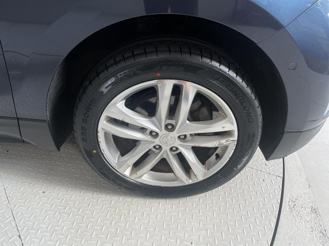 Photo '9' of Holden Equinox Photo '9' of Holden Equinox