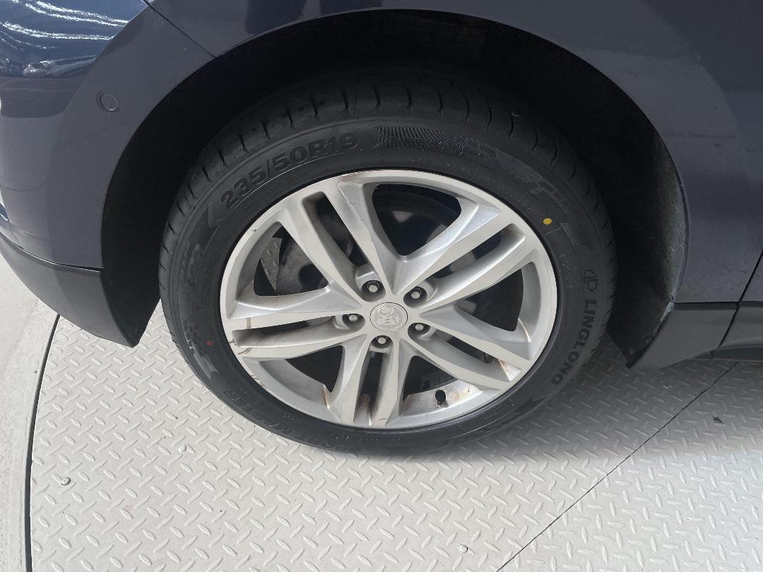 Photo '10' of Holden Equinox Photo '10' of Holden Equinox