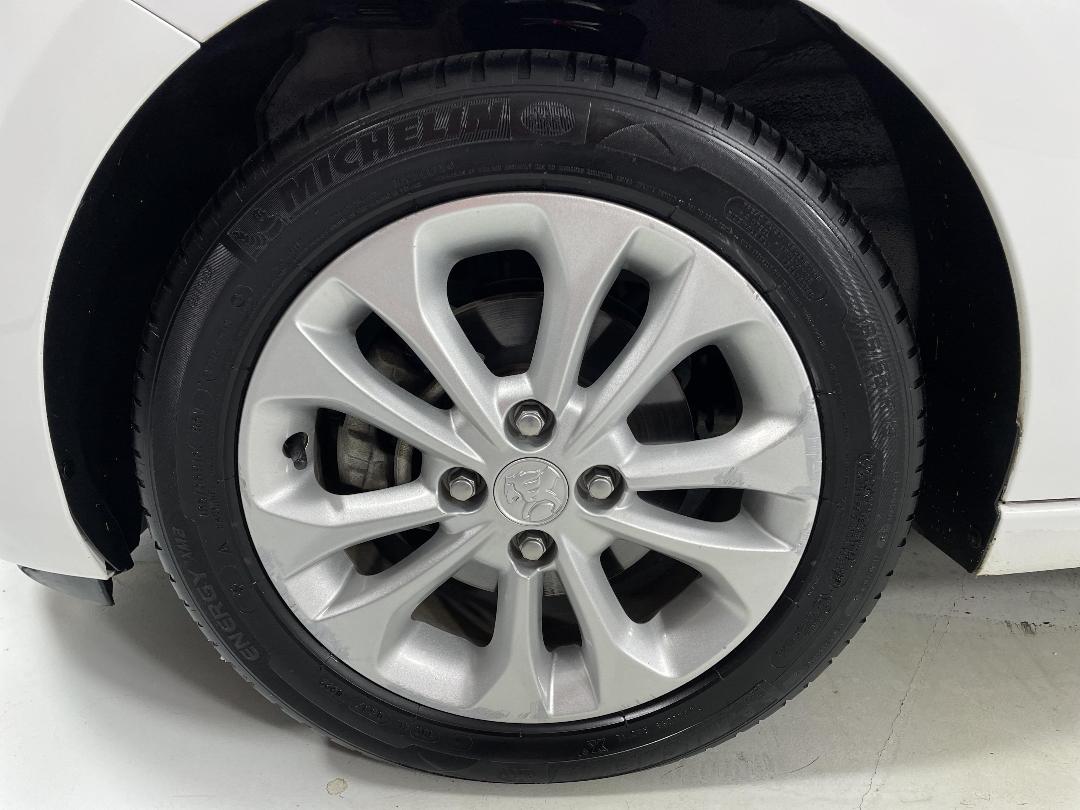 Photo '10' of Holden Spark