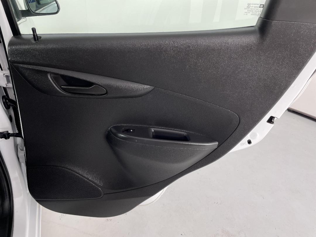 Photo '19' of Holden Spark