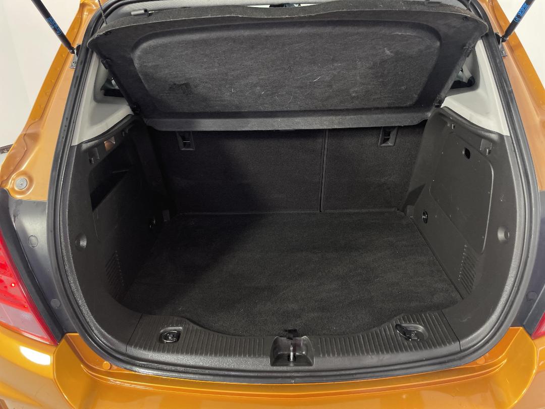 Photo '14' of Holden Trax