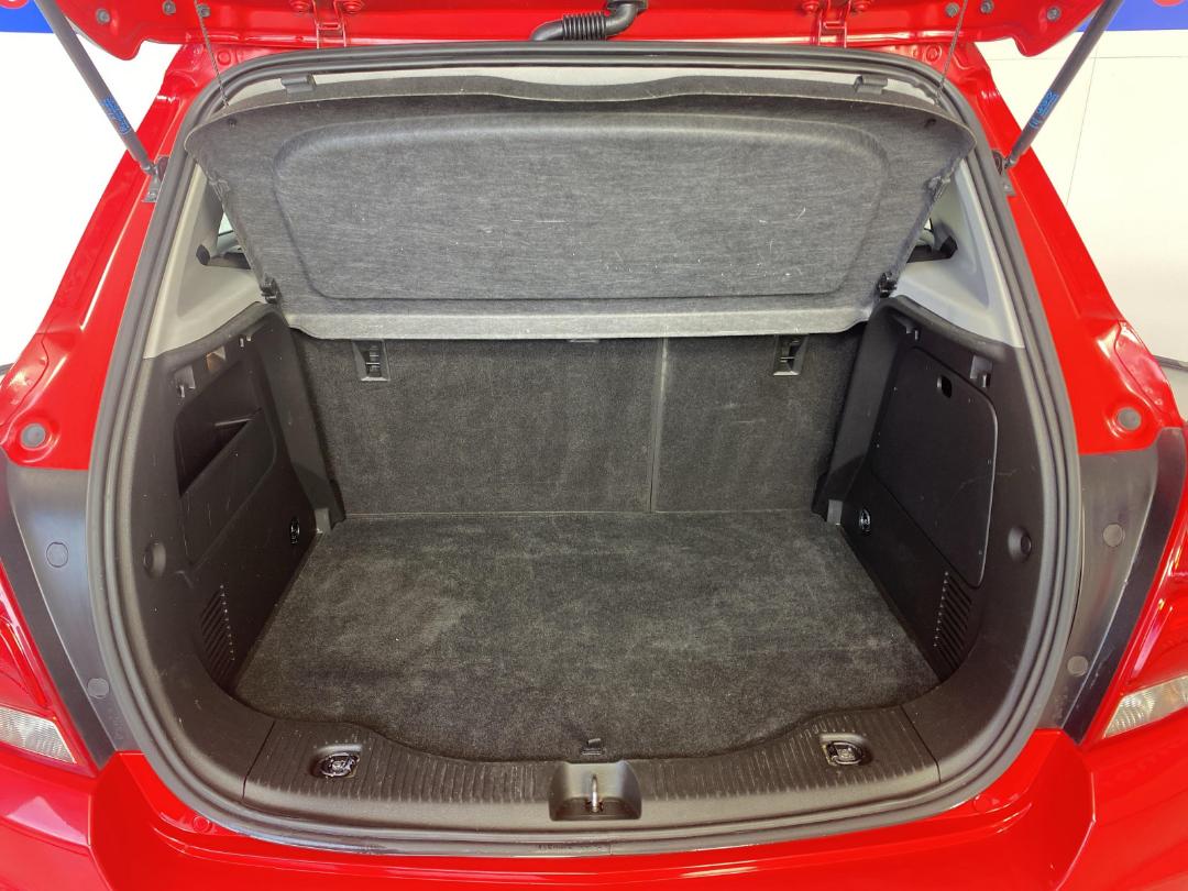 Photo '14' of Holden Trax