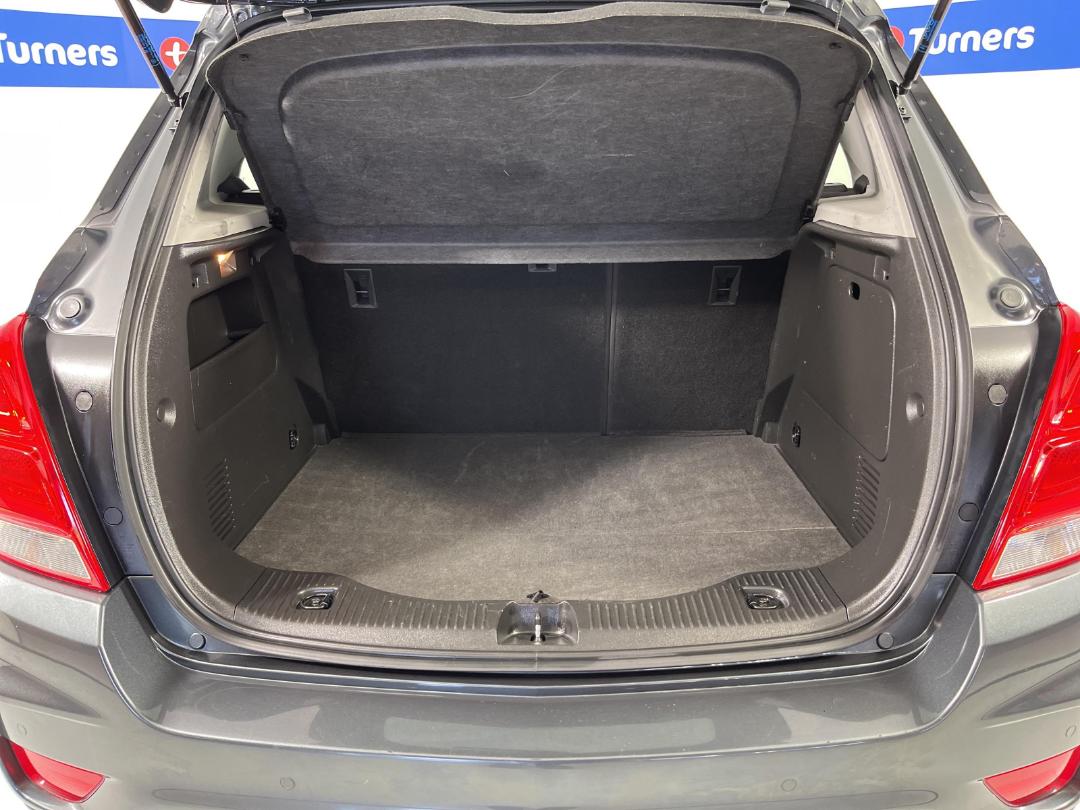 Photo '14' of Holden Trax