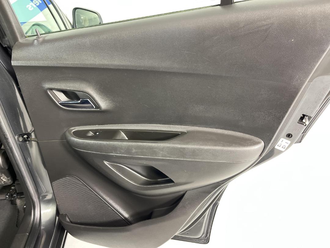 Photo '19' of Holden Trax