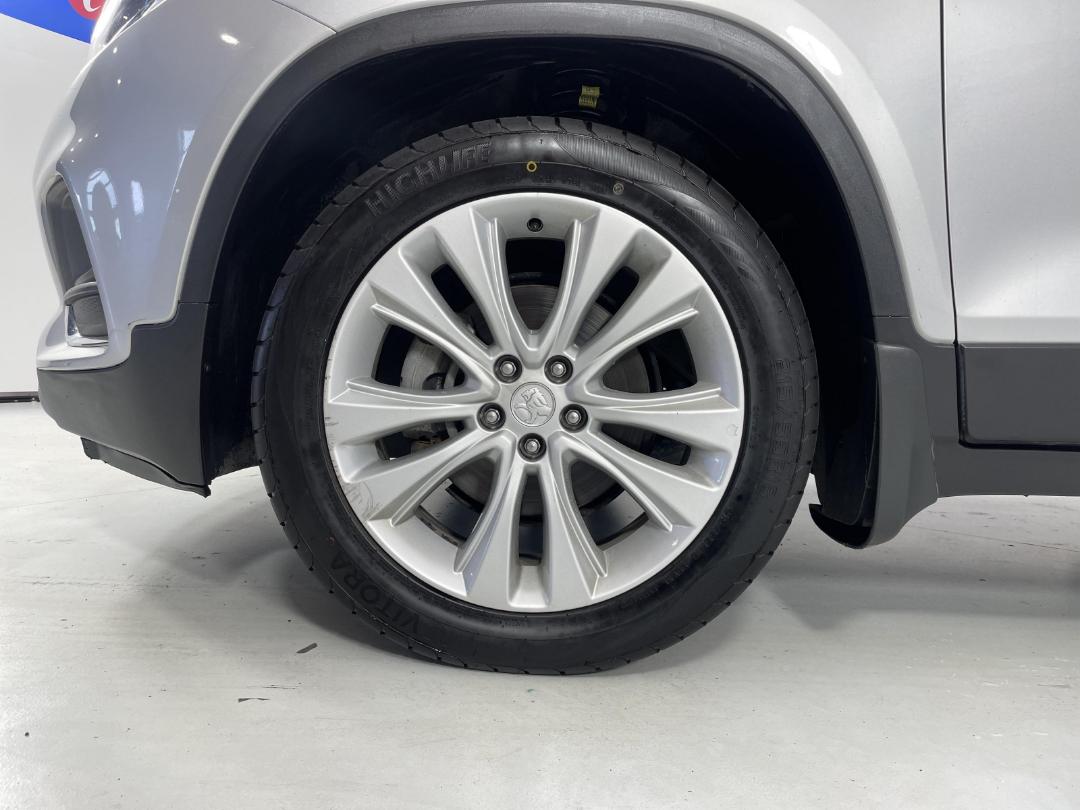 Photo '10' of Holden Trax