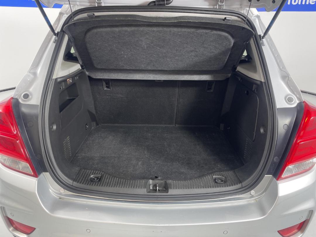 Photo '14' of Holden Trax