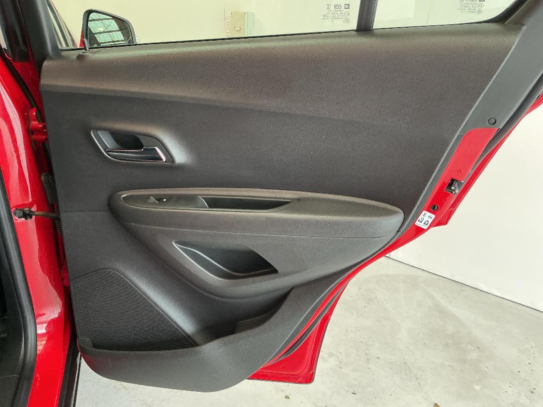 Photo '19' of Holden Trax