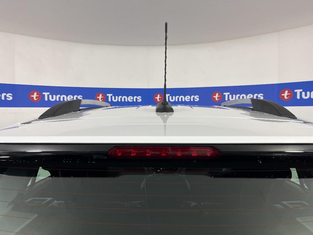 Photo '23' of Holden Trax Photo '23' of Holden Trax