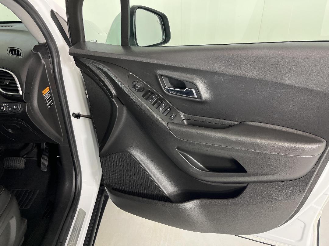 Photo '15' of Holden Trax Photo '15' of Holden Trax