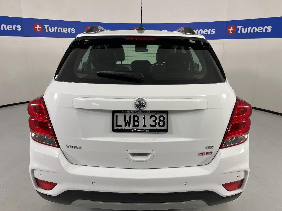 Photo '6' of Holden Trax Photo '6' of Holden Trax