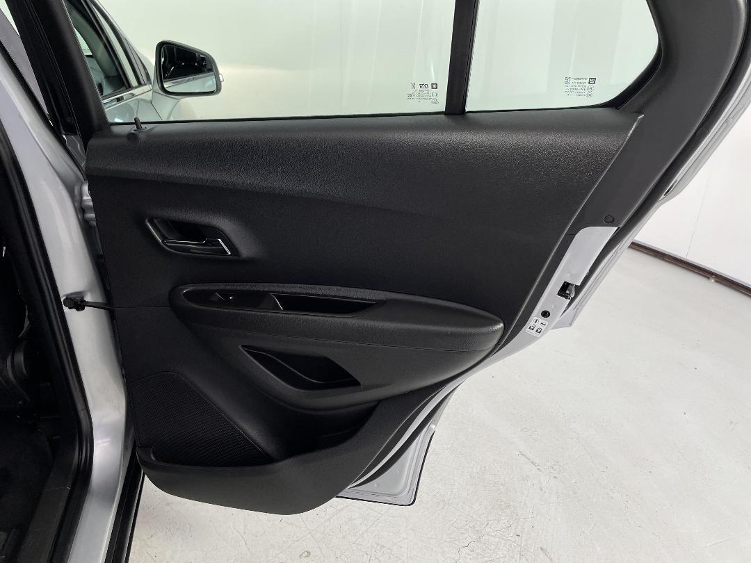 Photo '19' of Holden Trax