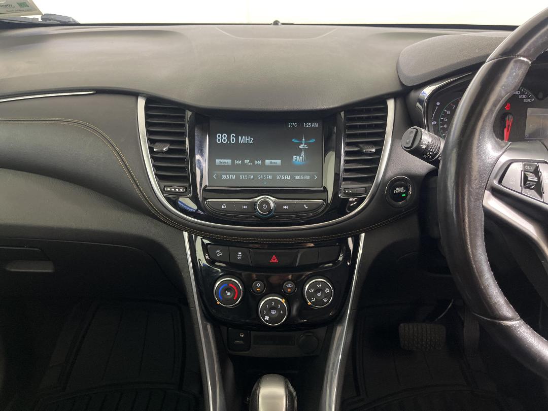 Photo '18' of Holden Trax