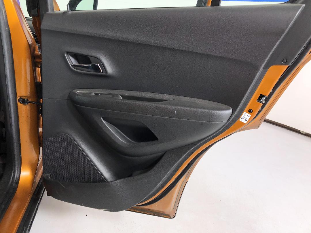 Photo '19' of Holden Trax