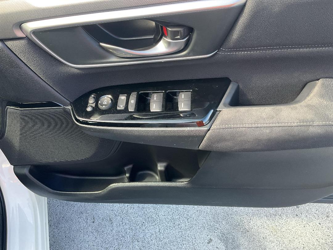 Photo '9' of Honda CRV 2WD Touring Photo '9' of Honda CRV 2WD Touring