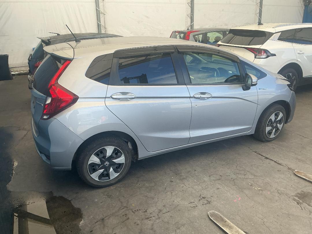 Photo '13' of Honda FIT Hybrid