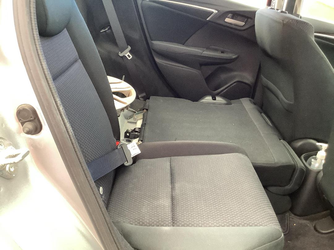 Photo '8' of Honda Jazz S Photo '8' of Honda Jazz S