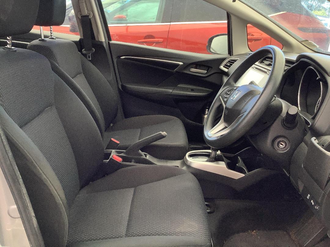 Photo '10' of Honda Jazz S Photo '10' of Honda Jazz S