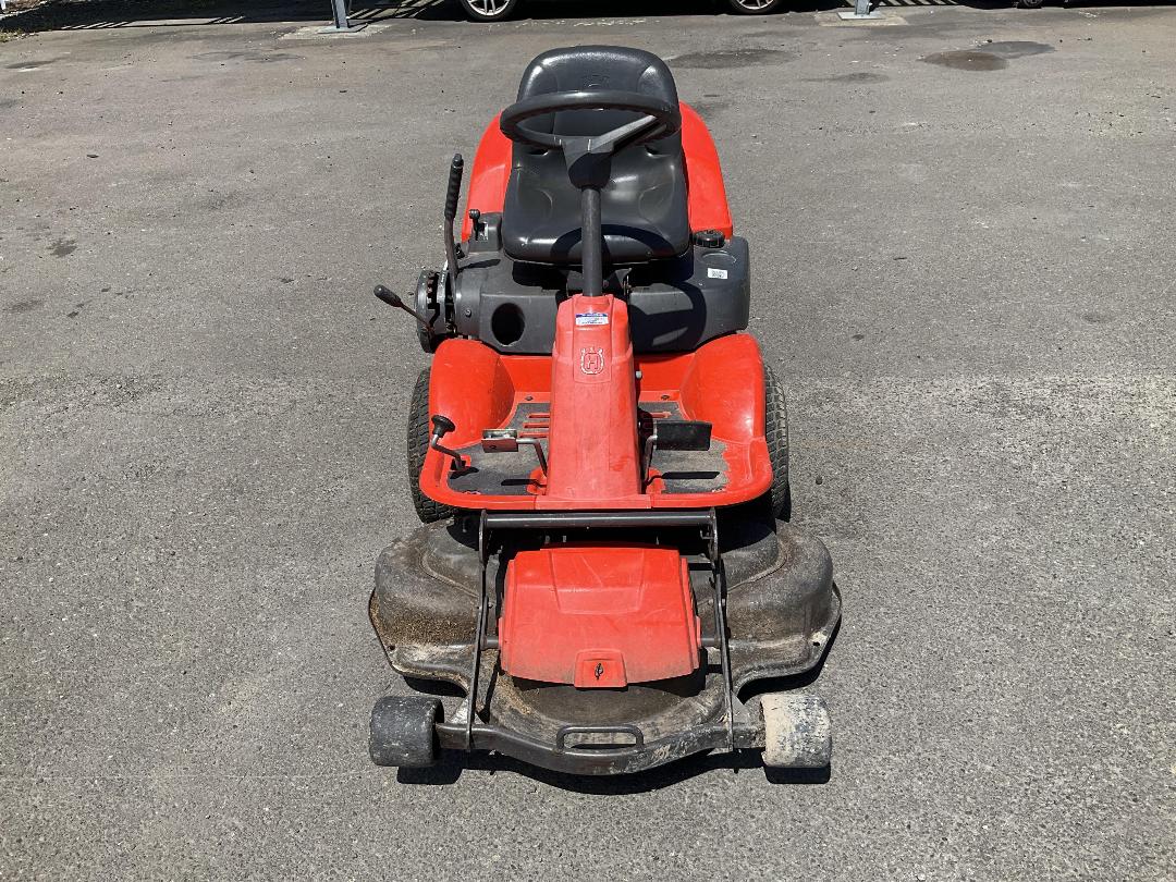 Photo '10' of Husqvarna HS 452 Ride On Mower Photo '10' of Husqvarna HS 452 Ride On Mower