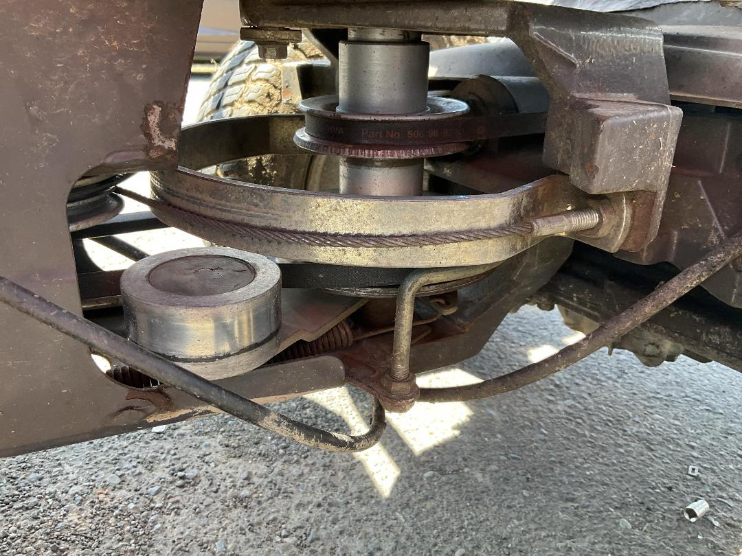 Photo '16' of Husqvarna HS 452 Ride On Mower Photo '16' of Husqvarna HS 452 Ride On Mower