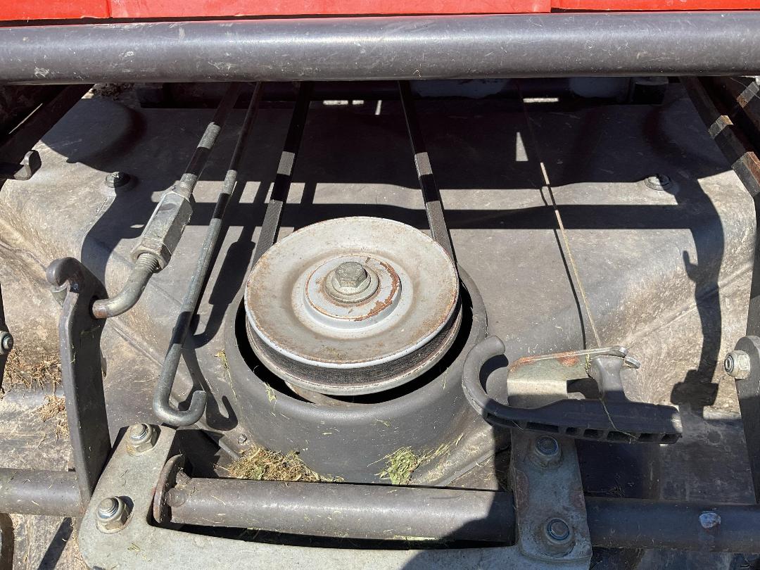 Photo '20' of Husqvarna HS 452 Ride On Mower Photo '20' of Husqvarna HS 452 Ride On Mower