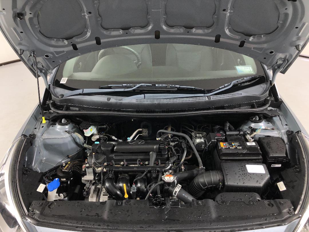 Photo '13' of Hyundai Accent Photo '13' of Hyundai Accent