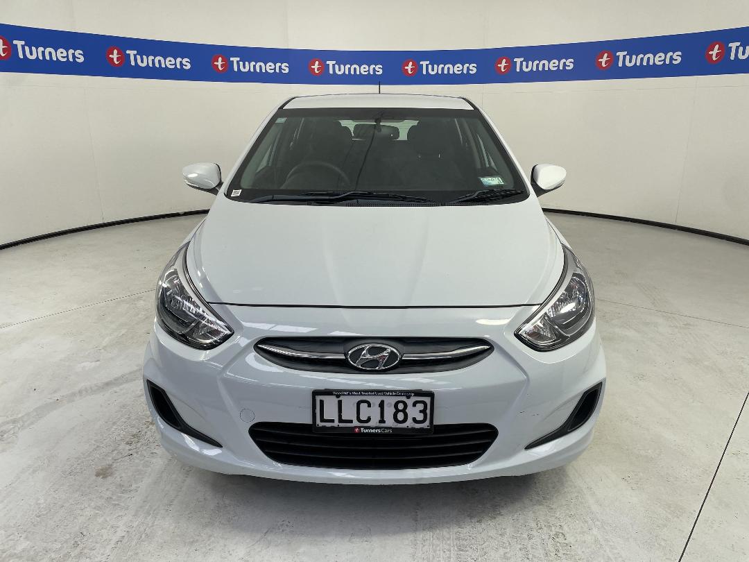 Photo '2' of Hyundai Accent