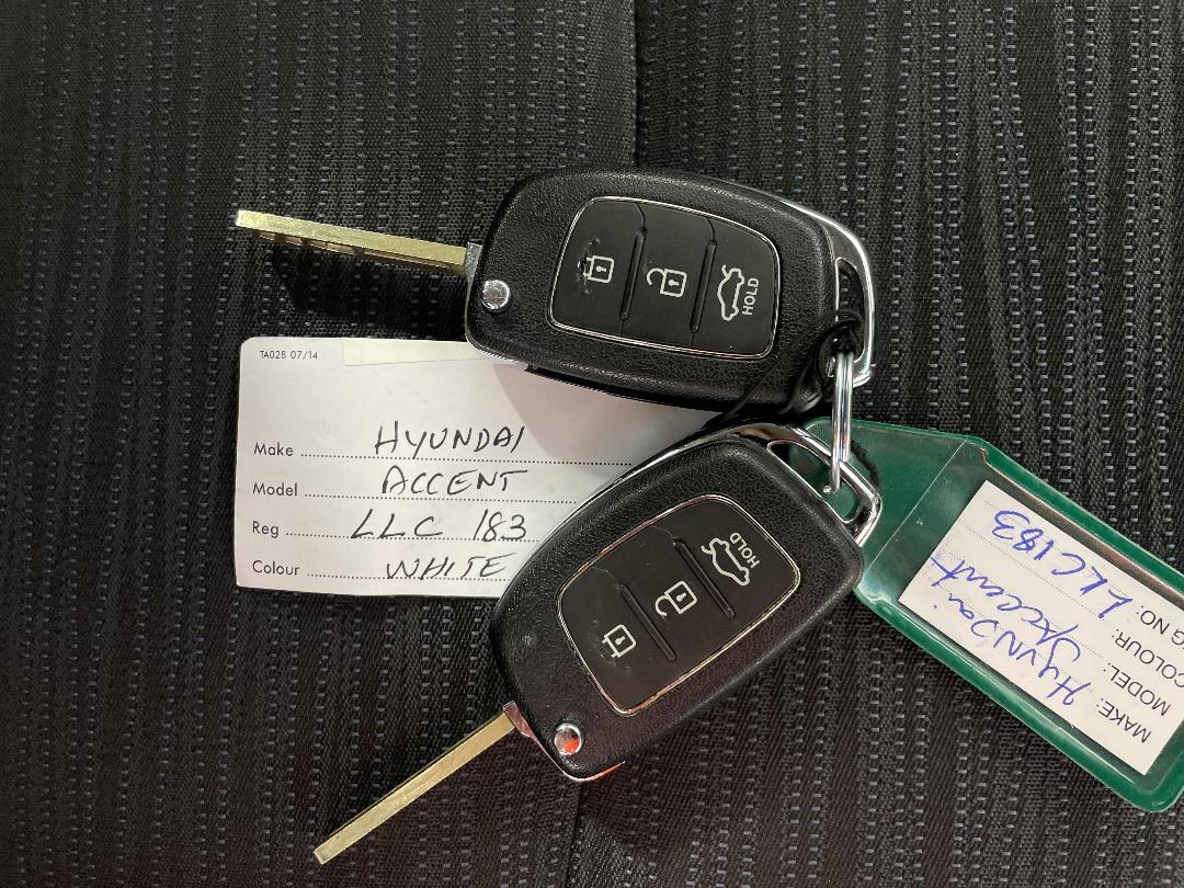 Photo '22' of Hyundai Accent